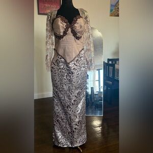 Elegant Custom-Made Nigerian Aso Ebi Gown – Handcrafted Luxury